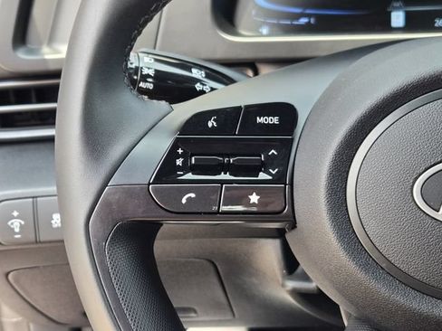 Certified 2025 Hyundai Elantra Sport FWD image 26