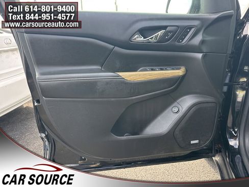 Used 2017 GMC Acadia Denali image 14