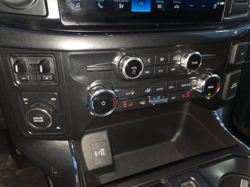 Used 2022 Ford F150 XLT w/ Equipment Group 302A High image 12