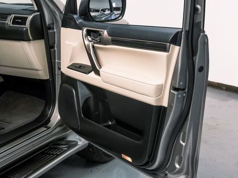 Used 2021 Lexus GX 460 Premium image 40