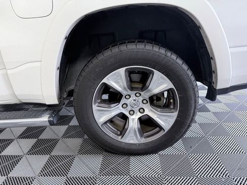 Used 2019 RAM 1500 Laramie image 30