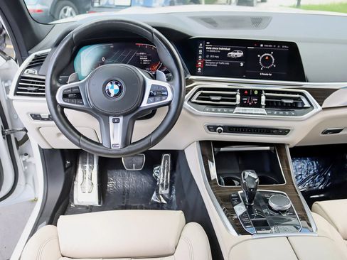 Used 2019 BMW X5 xDrive40i w/ M Sport Package AWD/4WD image 17