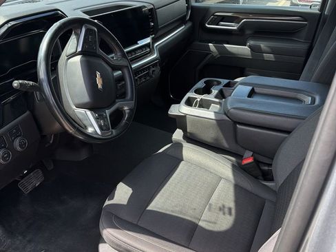Used 2025 Chevrolet Silverado 2500 LT w/ Convenience Package image 2