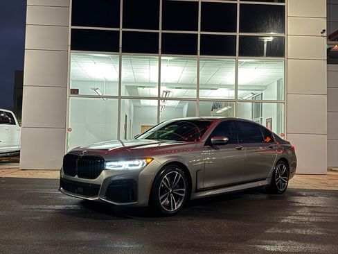 Used 2021 BMW 750i xDrive w/ Executive Package image 1