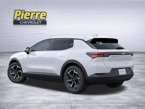 New 2026 Chevrolet Equinox EV LT AWD/4WD image 3