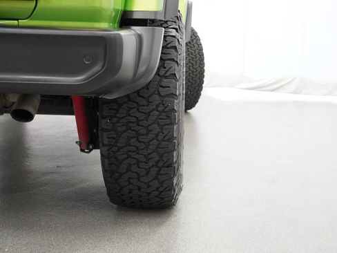 Used 2025 Jeep Wrangler Unlimited Rubicon w/ XTREMEE 35" Tire Package AWD/4WD image 19