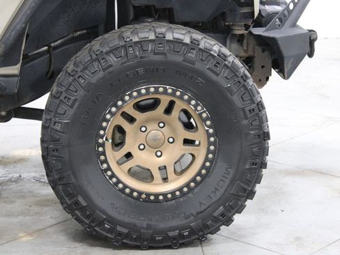 Used 2018 Jeep Wrangler Unlimited Sport S AWD/4WD image 12