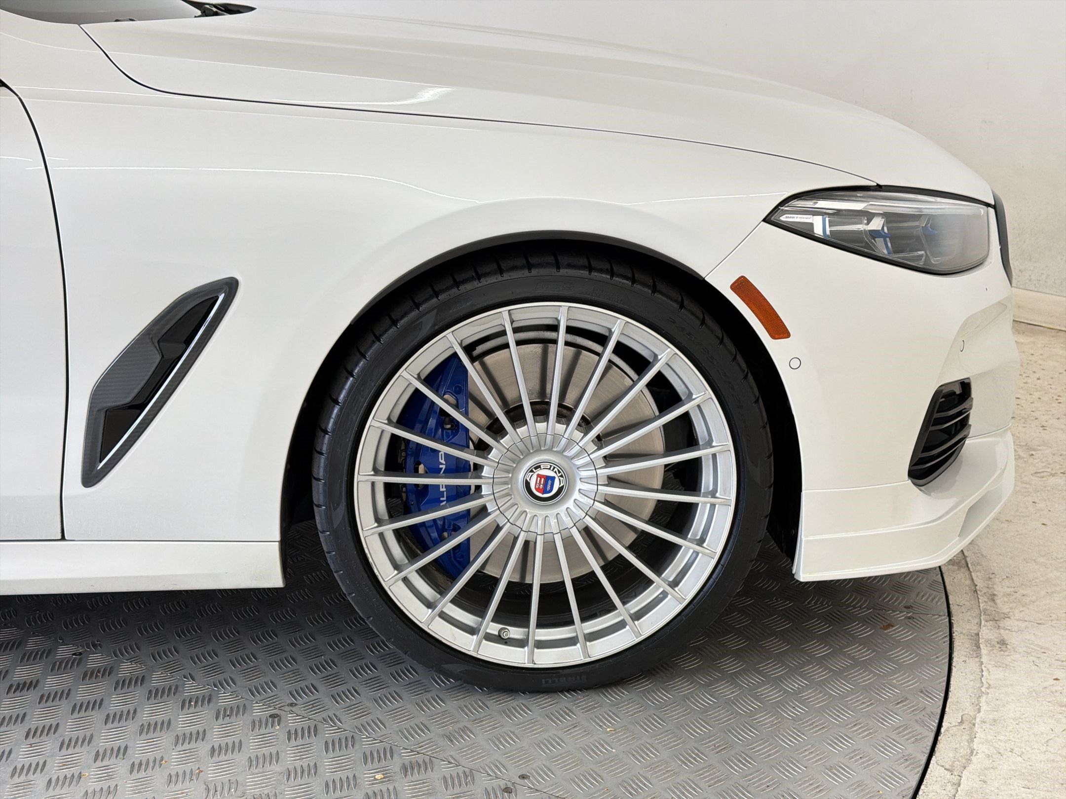 Used 2023 BMW ALPINA B8 xDrive Gran Coupe AWD/4WD image 12