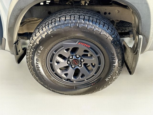Used 2025 Nissan Frontier PRO-4X AWD/4WD image 23