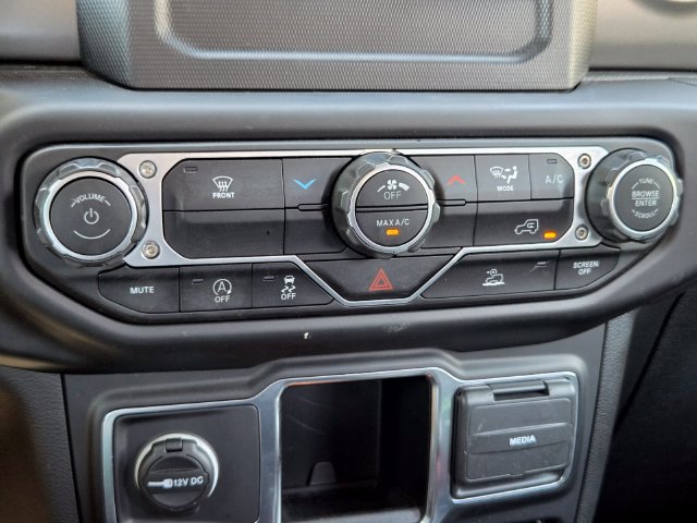 Used 2023 Jeep Wrangler Sport AWD/4WD image 27