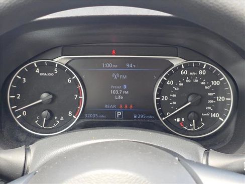 Used 2025 Nissan Altima 2.5 SV FWD image 10