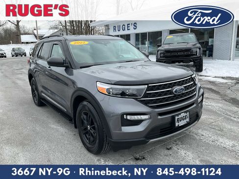 Certified 2022 Ford Explorer XLT w/ Equipment Group 202A image 1