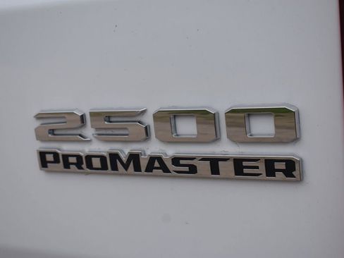 Used 2025 RAM ProMaster 2500 w/ Convenience Group FWD image 15