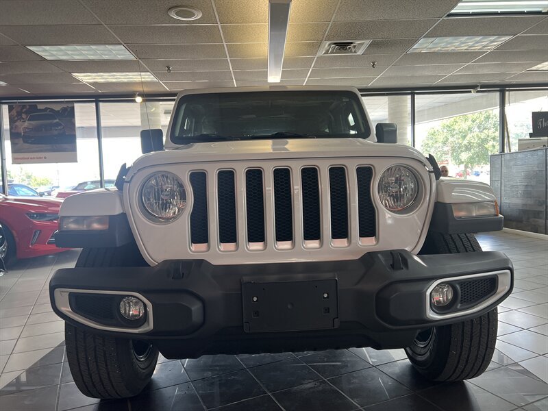 Used 2019 Jeep Wrangler Unlimited Sahara AWD/4WD image 3