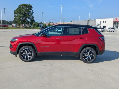New 2026 Jeep Compass Limited AWD/4WD image 2