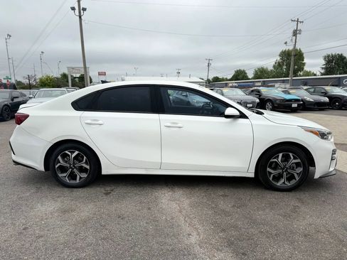 Used 2019 Kia Forte LXS FWD image 4