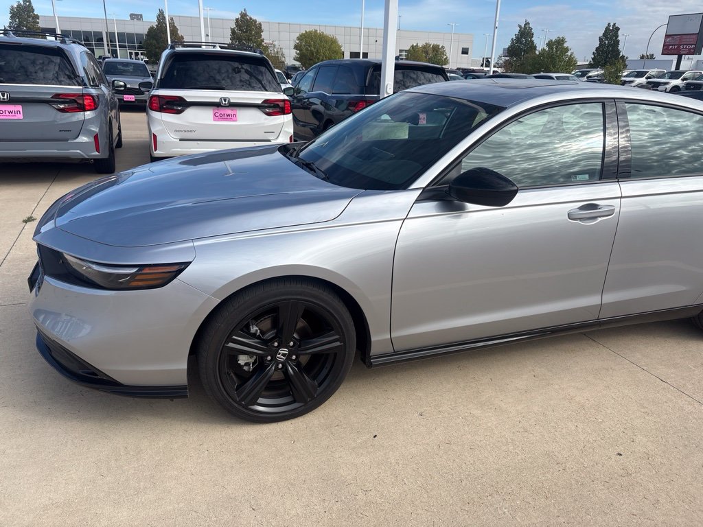 Used 2026 Honda Accord Sport image 3