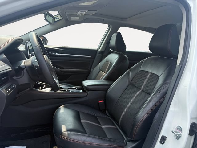Used 2024 Nissan Altima 2.5 SR AWD/4WD image 9