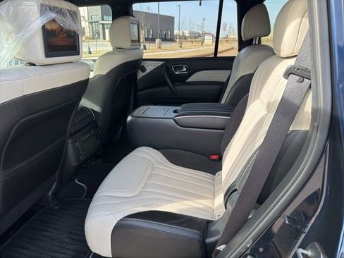 Used 2019 INFINITI QX80 Limited w/ All-Season Package image 13