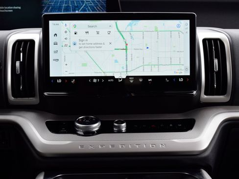 New 2026 Ford Expedition Active RWD image 11