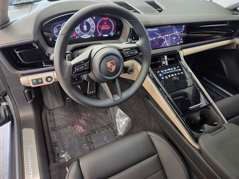 Certified 2026 Porsche Panamera RWD image 4