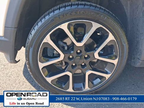 Used 2018 Jeep Compass Limited AWD/4WD image 13