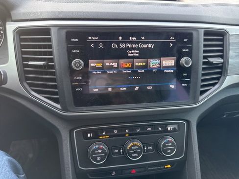 Used 2021 Volkswagen Atlas Cross Sport SE image 15