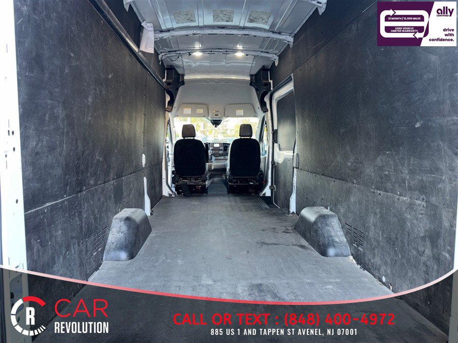 Used 2024 Ford Transit 250 148 High Roof Extended w/ Load Area Protection Package RWD image 9