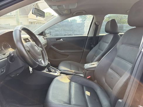 Used 2012 Volkswagen Jetta SE FWD image 10