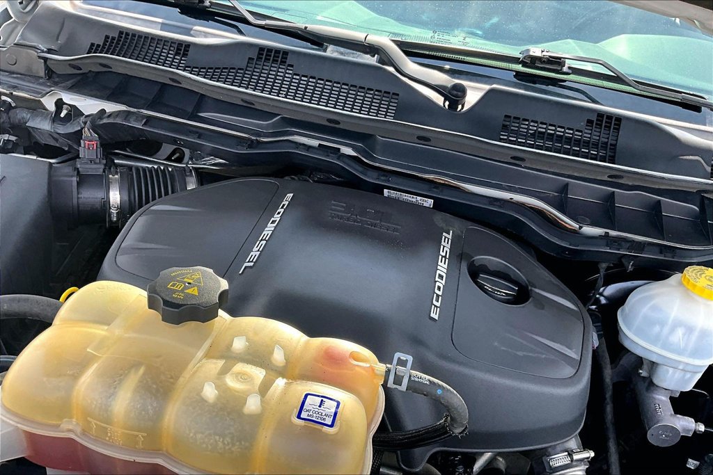 Used 2018 RAM 1500 Laramie AWD/4WD image 33