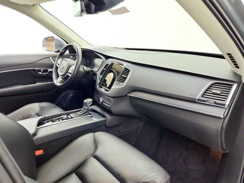 Used 2020 Volvo XC90 T6 Momentum w/ Protection Package image 17