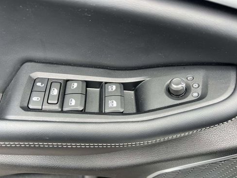 Used 2023 Jeep Grand Cherokee 4WD 4xe image 17