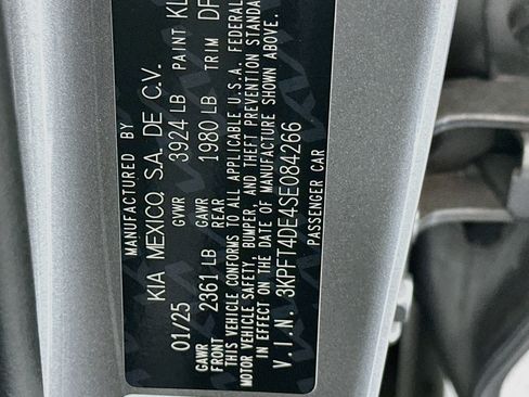 Used 2025 Kia K4 FWD image 12