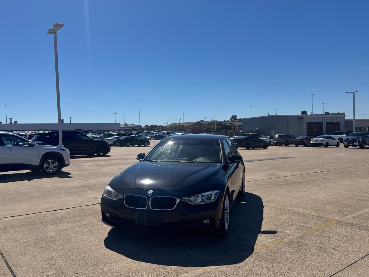 Used 2018 BMW 320i xDrive Sedan AWD/4WD image 8