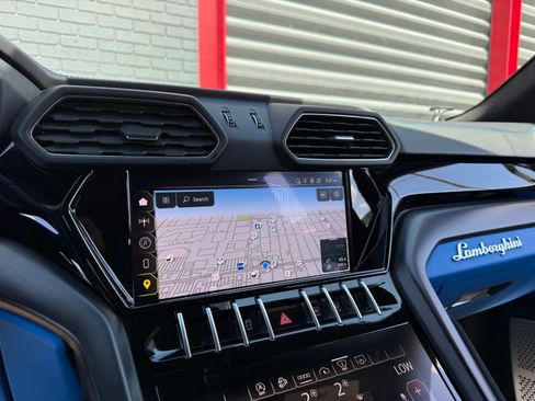Used 2024 Lamborghini Urus S AWD/4WD image 44