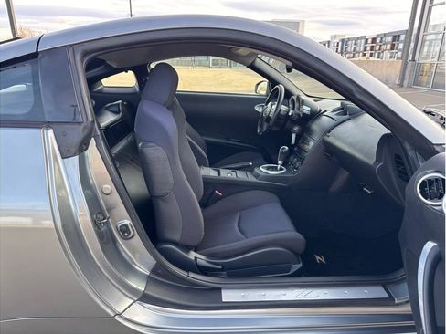 Used 2004 Nissan 350Z Enthusiast w/ Aerodynamics Pkg image 11