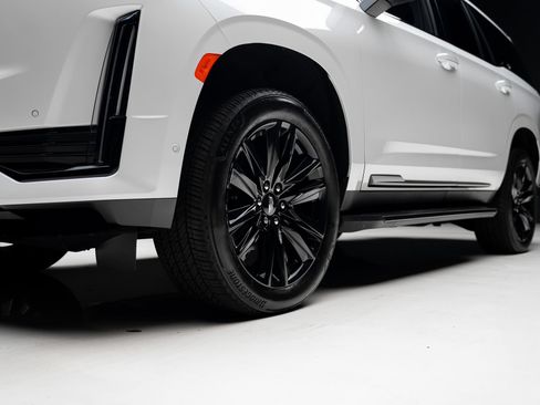 Used 2022 Cadillac Escalade Sport w/ Touring Package AWD/4WD image 77