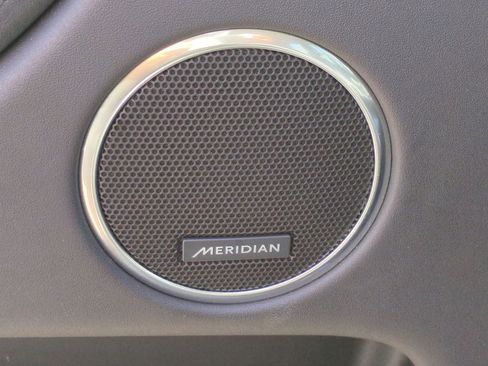 Used 2024 Land Rover Discovery Sport S image 13