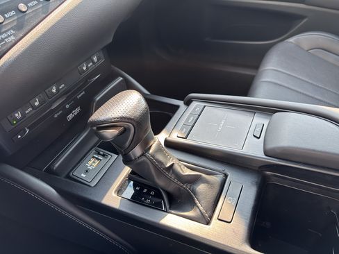 Used 2019 Lexus ES 350 F Sport w/ Accessory Package FWD image 24
