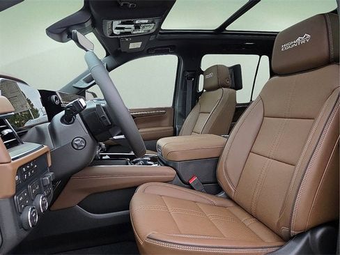 New 2026 Chevrolet Tahoe High Country image 18