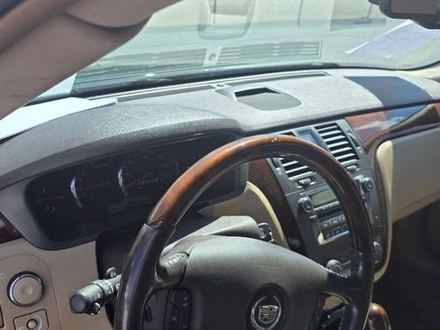 Used 2007 Cadillac DTS Luxury II FWD image 19