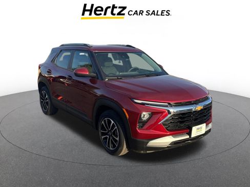Used 2025 Chevrolet TrailBlazer LT FWD image 1