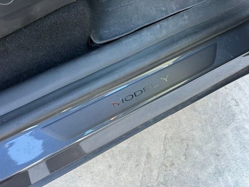 Used 2021 Tesla Model Y Performance image 33