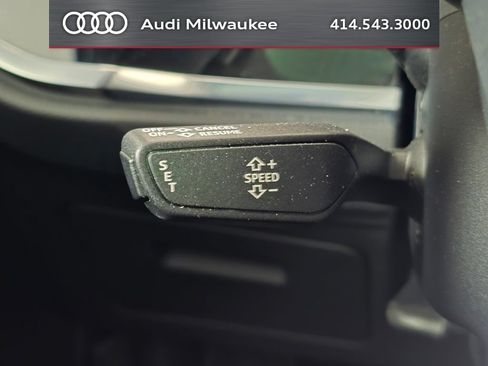 Used 2023 Audi Q3 2.0T Premium w/ Convenience Package AWD/4WD image 31