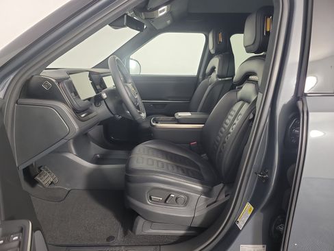 Used 2025 Rivian R1S Adventure AWD/4WD image 20