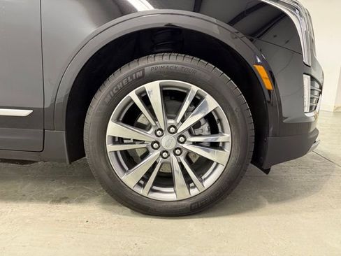Used 2025 Cadillac XT5 Premium Luxury image 31