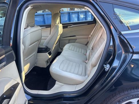 Used 2014 Ford Fusion SE image 11