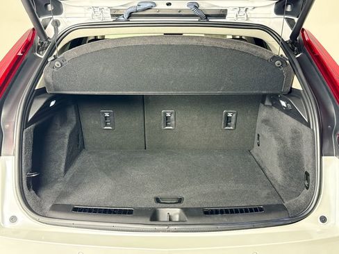 Used 2019 Cadillac XT4 Premium Luxury image 26