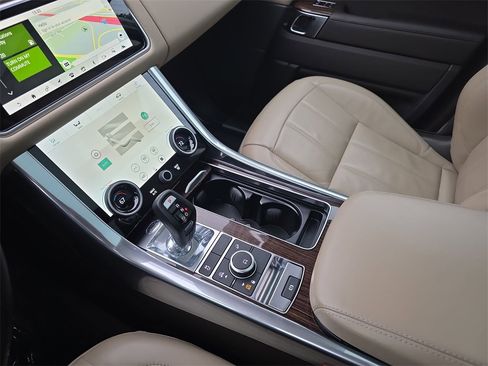 Used 2020 Land Rover Range Rover Sport HSE image 29