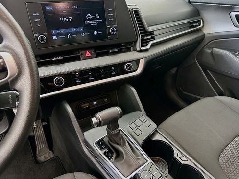 Used 2025 Kia Sportage LX image 25